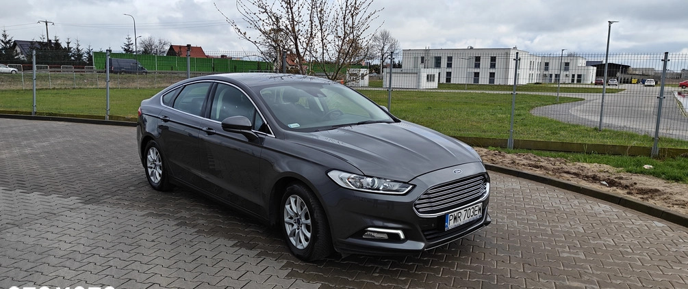 Ford Mondeo cena 64500 przebieg: 106000, rok produkcji 2017 z Września małe 277